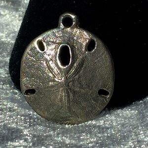 James Avery Small Retired Sterling Silver 925 Sand Dollar Pendant